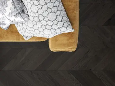 Faire le choix d'un parquet foncé