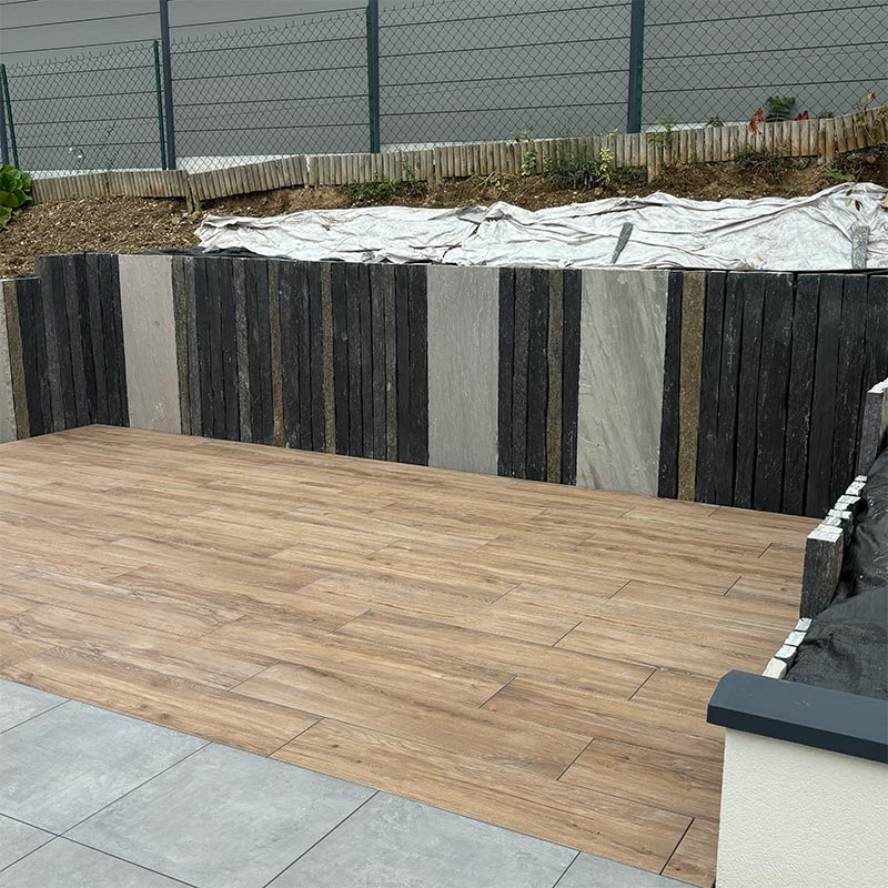Terrasse sur plot avec notre Grès cérame Abéa miel