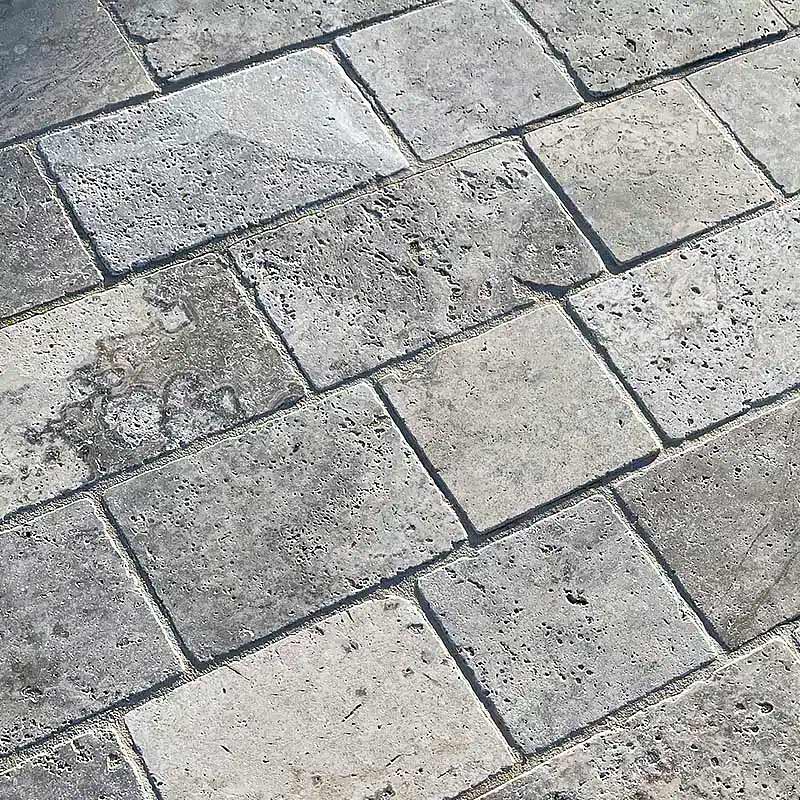 Pavés Travertin Gris 1er choix - vieilli