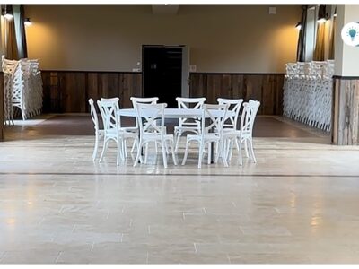 Superbe salle de réception avec notre Dallage Mera beige Grande salle de réception en dallage mera beige
